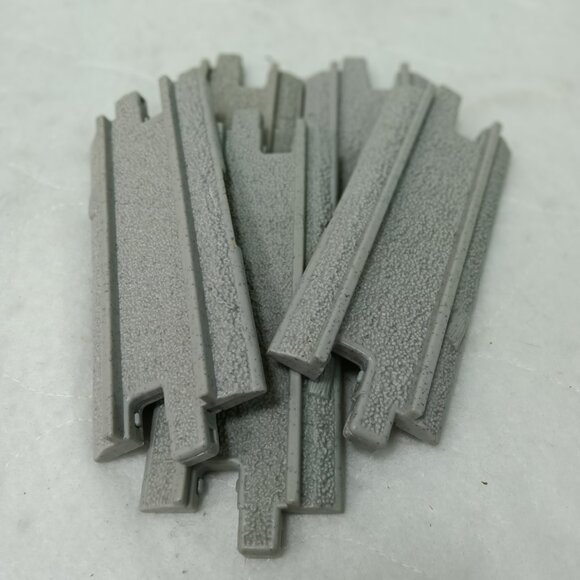 Fisher Price Geotrax 32 Pieces of Gray Railway Tracks - Picture 2 of 7